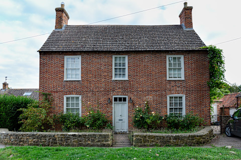 How to Remove Paint from Brick Quickly and Easily