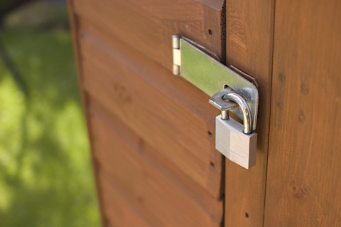 padlock-on-shed-door