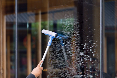 cleaning-windows