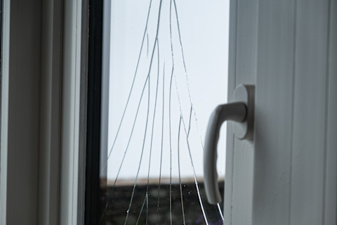 cracked-window-pane