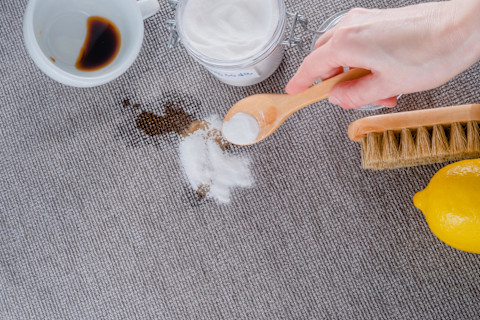 spot-cleaning-carpet