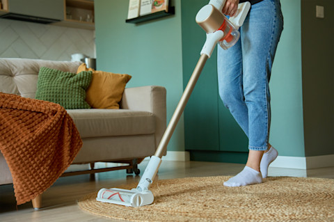 woman-vacuuming