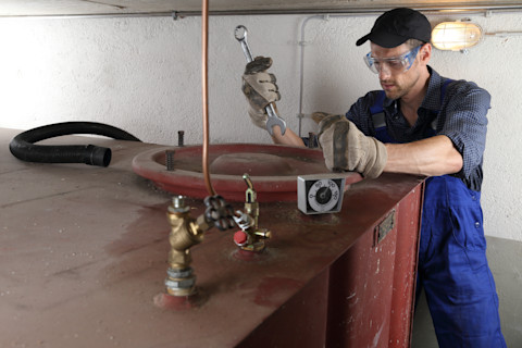 oil-tank-cleaning