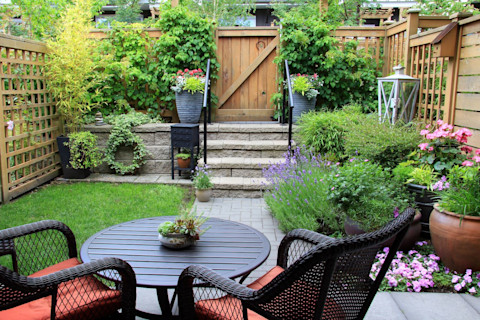 build a garden gate 3
