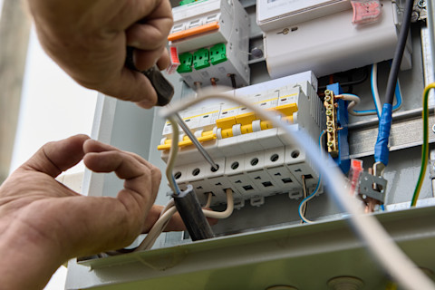 Fuse box tripping02
