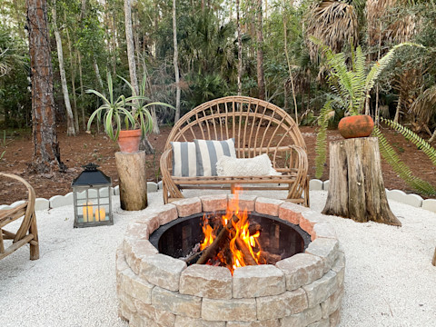 Outdoor firepit