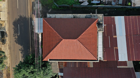 Hip roof