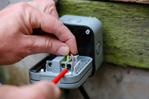 Outdoor plug sockets04