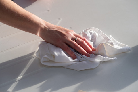 cloth-on-worktop