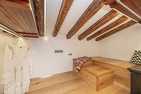 Board a loft 3