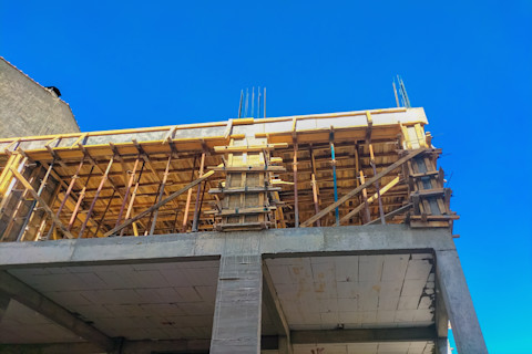 Load bearing wall
