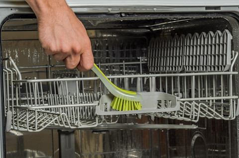 How to clean a dishwasher 2