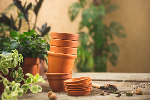 stacked-flowerpots