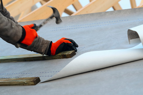 Replacing roof tiles 3