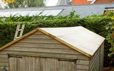 How to felt shed roof 3