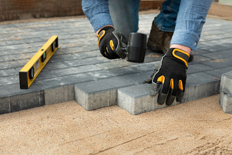 Laying block paving 2