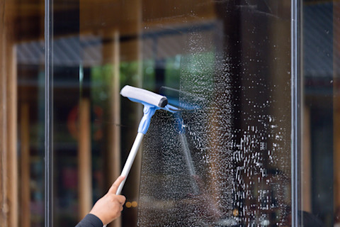 cleaning-windows
