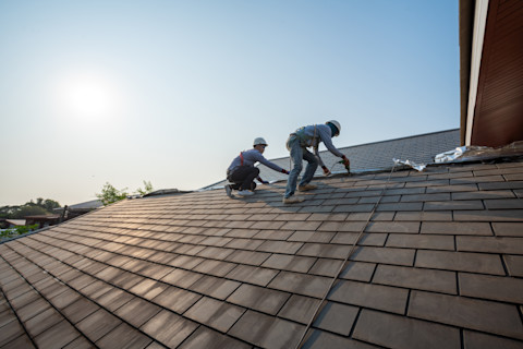 Replacing roof tiles 4